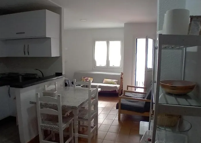 Eki * קוניל דה לה פרונטרה